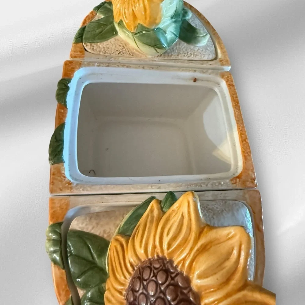 Certified International Corporation‎ Susan Winget Sunflower Canisters